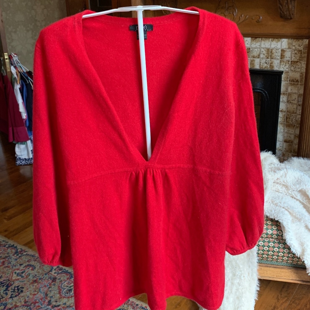 Prive cashmere v neck sweater. Never worn.‎ 150 retail
